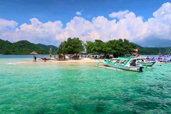 Gili Kedis tiny island shore excursion