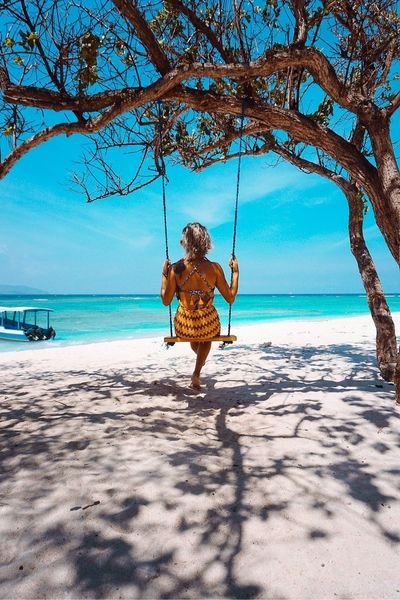 Relaxing beach day shore excursion Gili Trawangan