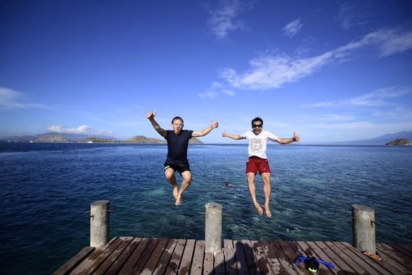 kenawa island private boat