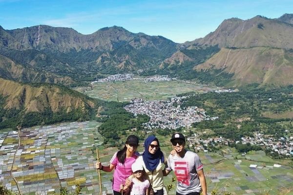 pergasingan hill sunrise trek one day