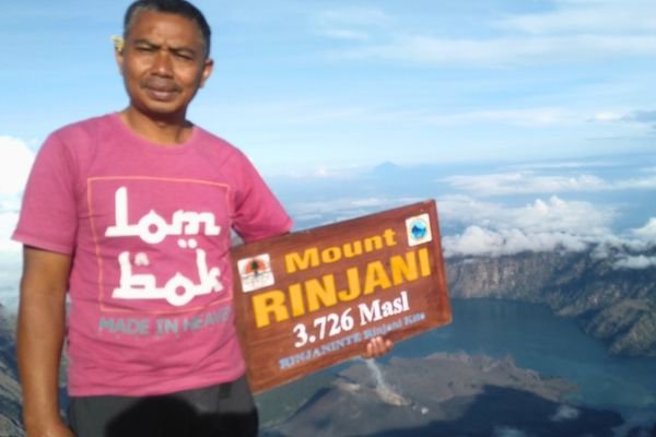 rinjani summit 3726m