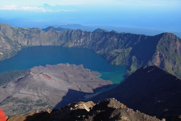 rinjani trekking crater lake