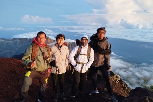 rinjani trekking lombok indonesia
