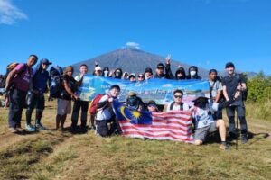 rinjani trekking worth it