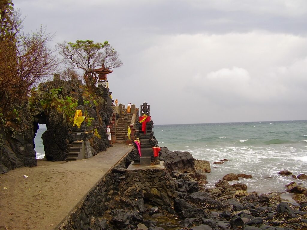 Batu Bolong Beach Lombok