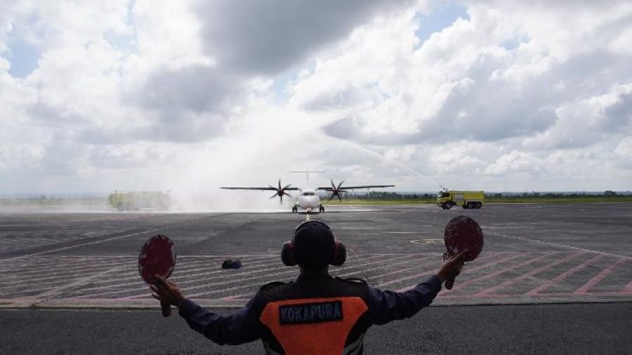 how to get from Lombok to Labuan Bajo