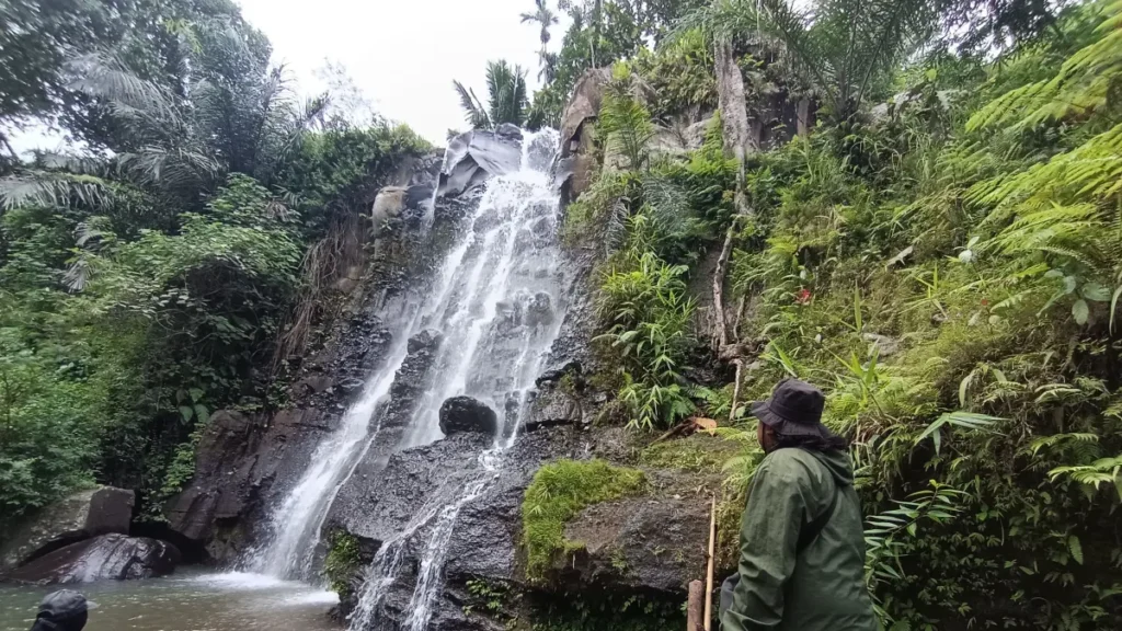 Tetebatu Waterfall