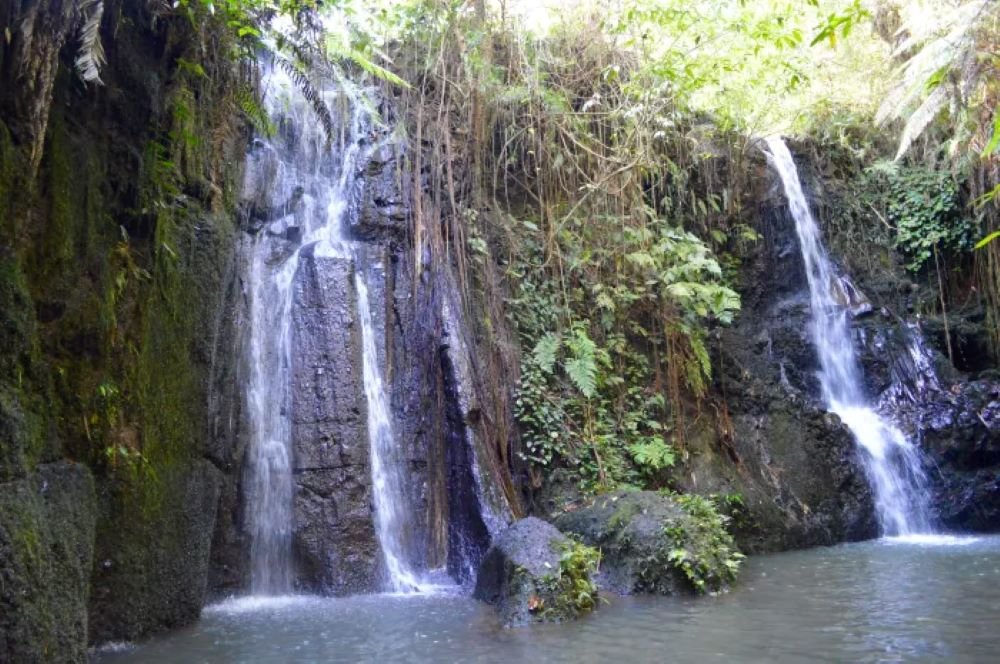 tetebatu waterfall