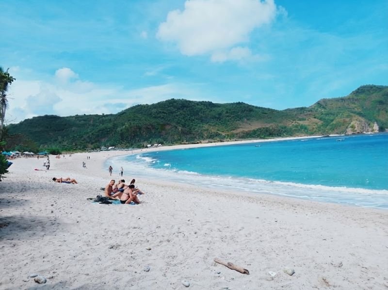 Mawun Beach Day Trip