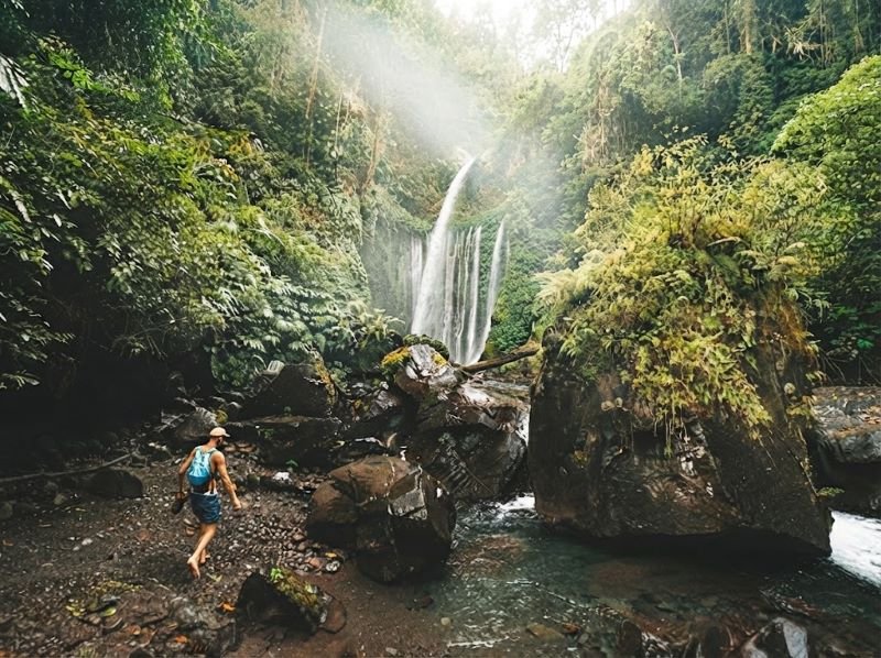 Senaru waterfall private tour