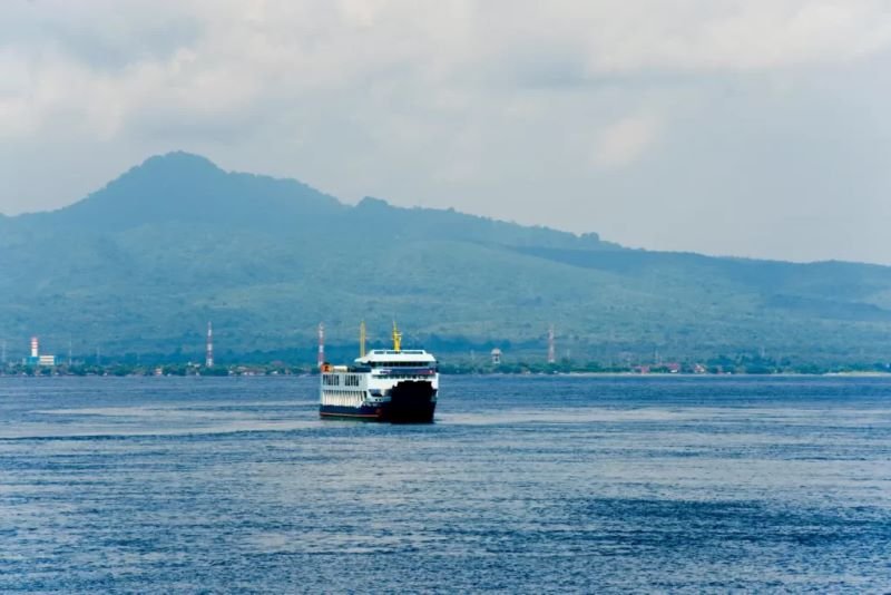 how to get to Lombok