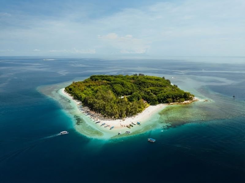 Secret Islands Near Lombok Private Boat Tour