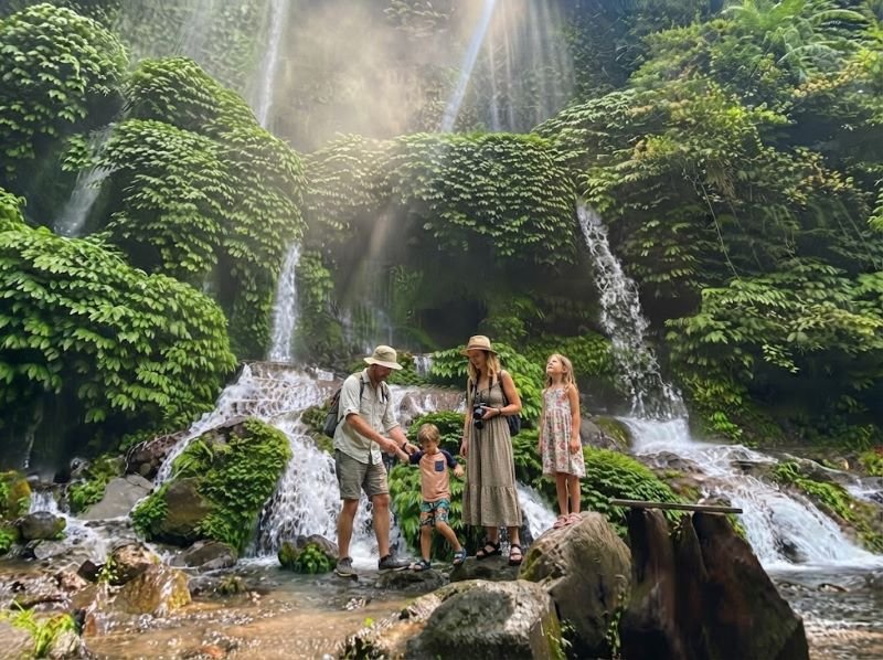 Aik Berik Waterfall for family guide