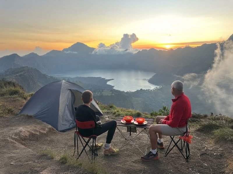 mount rinjani summit hike before sunrise