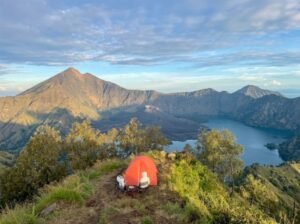 Rinjani 2 day trek difficulty